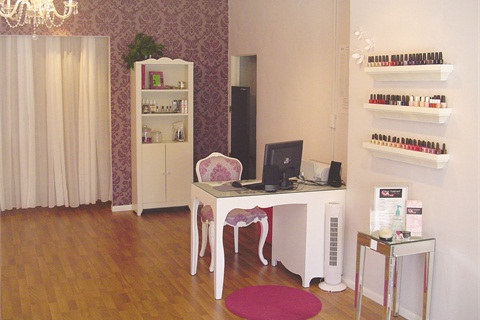 TRANG TR&Iacute; B&Agrave;N NAILS